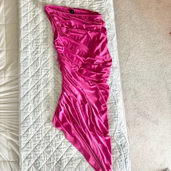 norma kamali orchid pink dress Stunning Orchid Pink Strapless Fishtail Gown